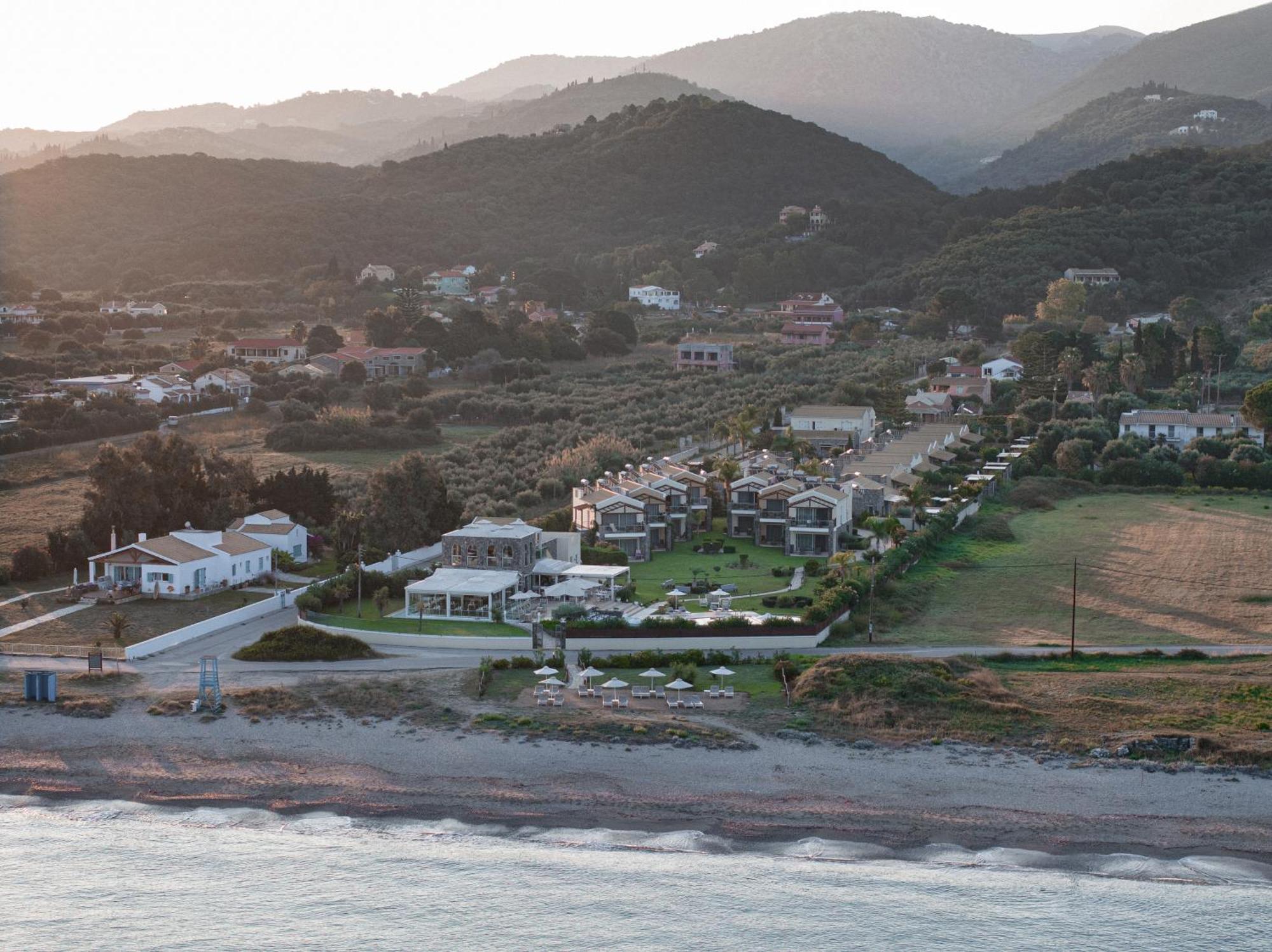 Restia (Adults Only) Hotel Paralía Almirú Kültér fotó
