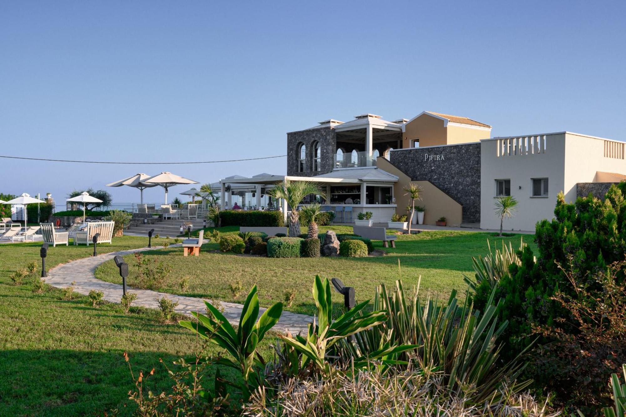 Restia (Adults Only) Hotel Paralía Almirú Kültér fotó