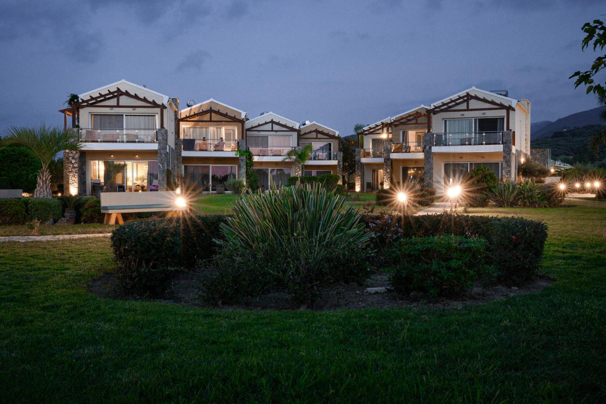 Restia (Adults Only) Hotel Paralía Almirú Kültér fotó