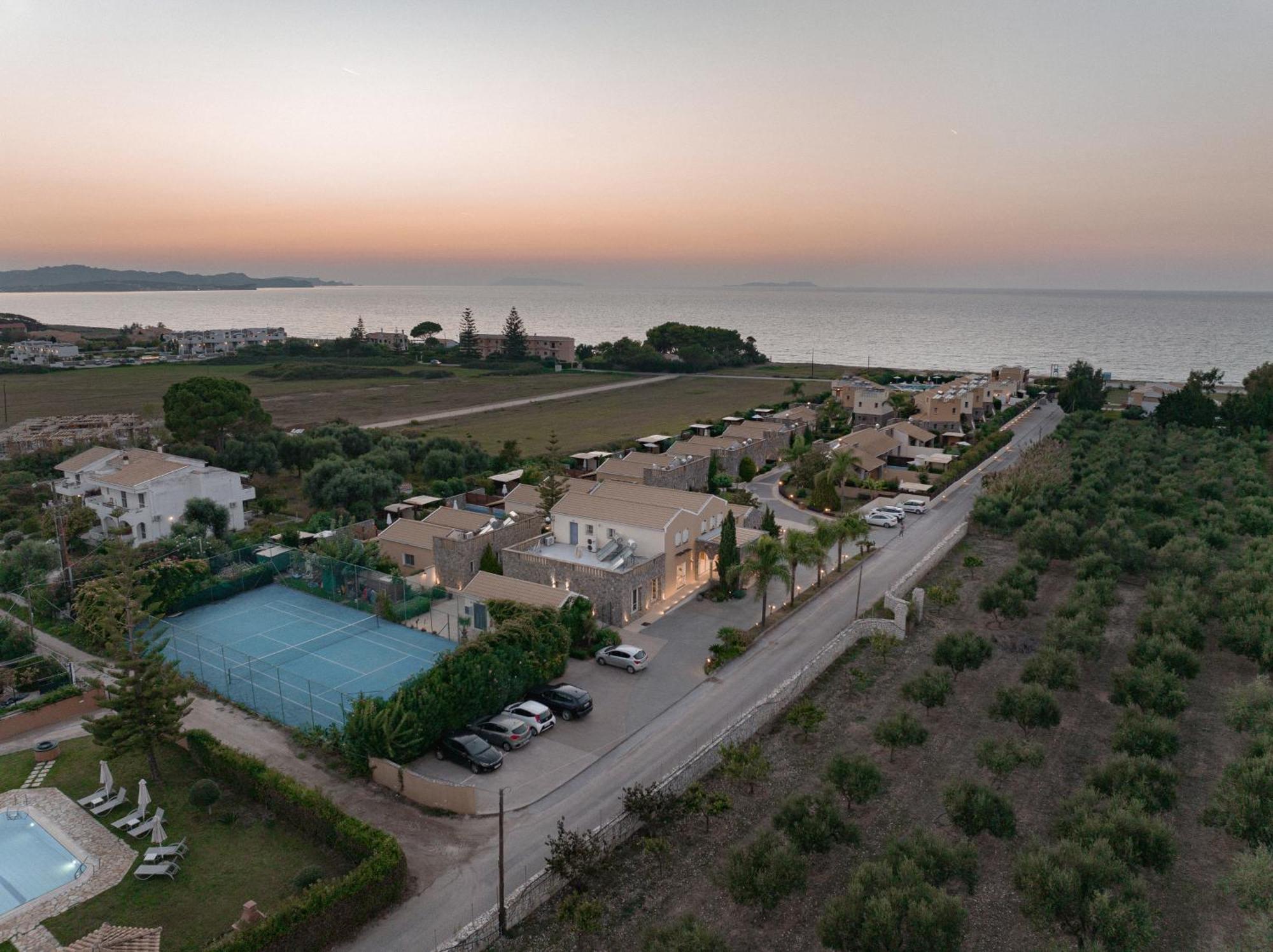 Restia (Adults Only) Hotel Paralía Almirú Kültér fotó