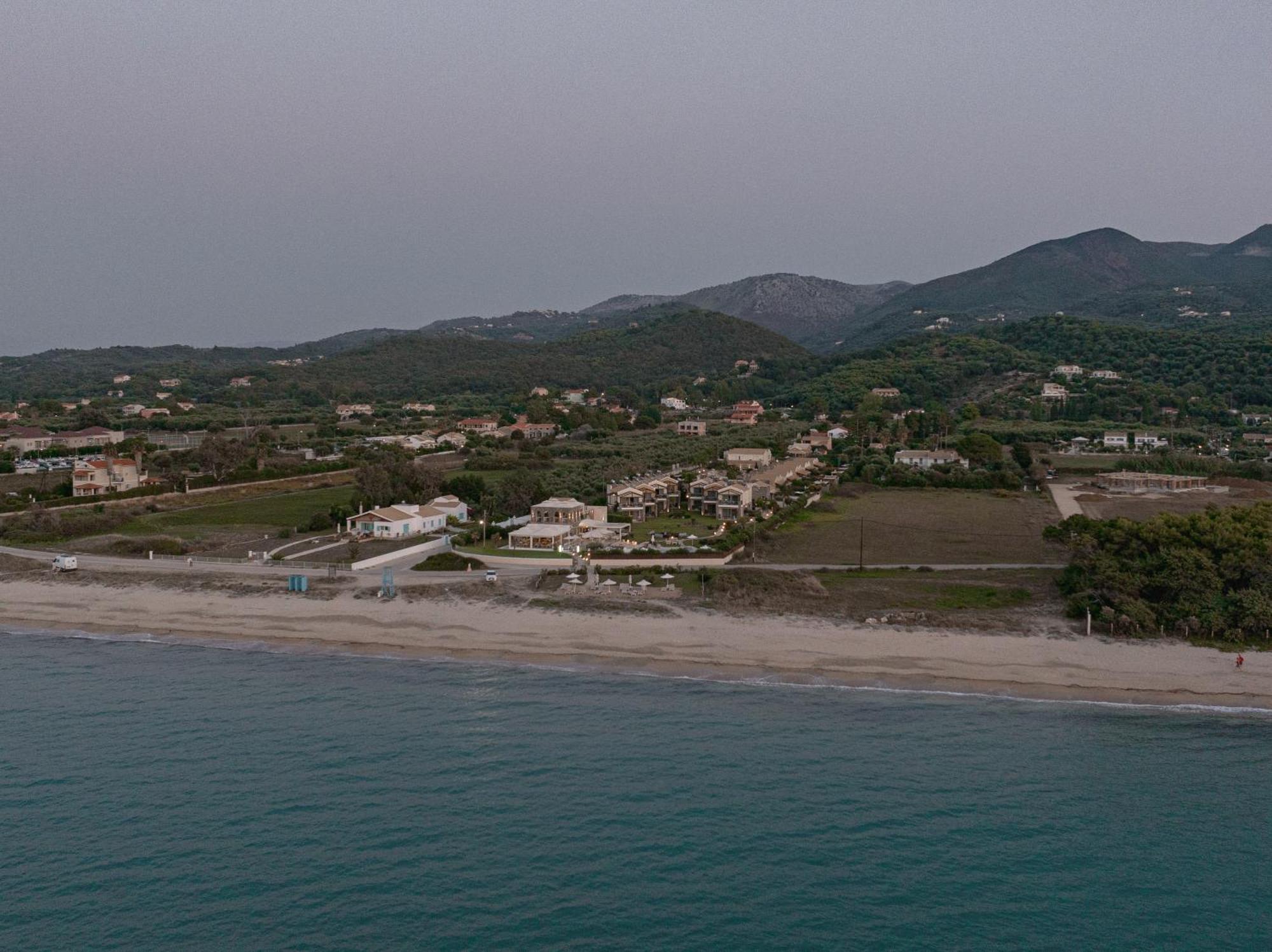 Restia (Adults Only) Hotel Paralía Almirú Kültér fotó
