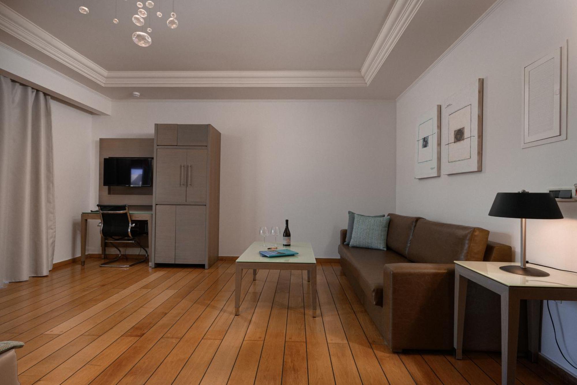 Restia (Adults Only) Hotel Paralía Almirú Kültér fotó