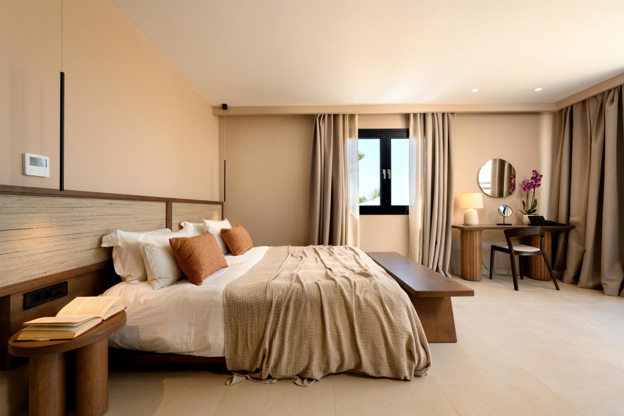 Restia (Adults Only) Hotel Paralía Almirú Kültér fotó