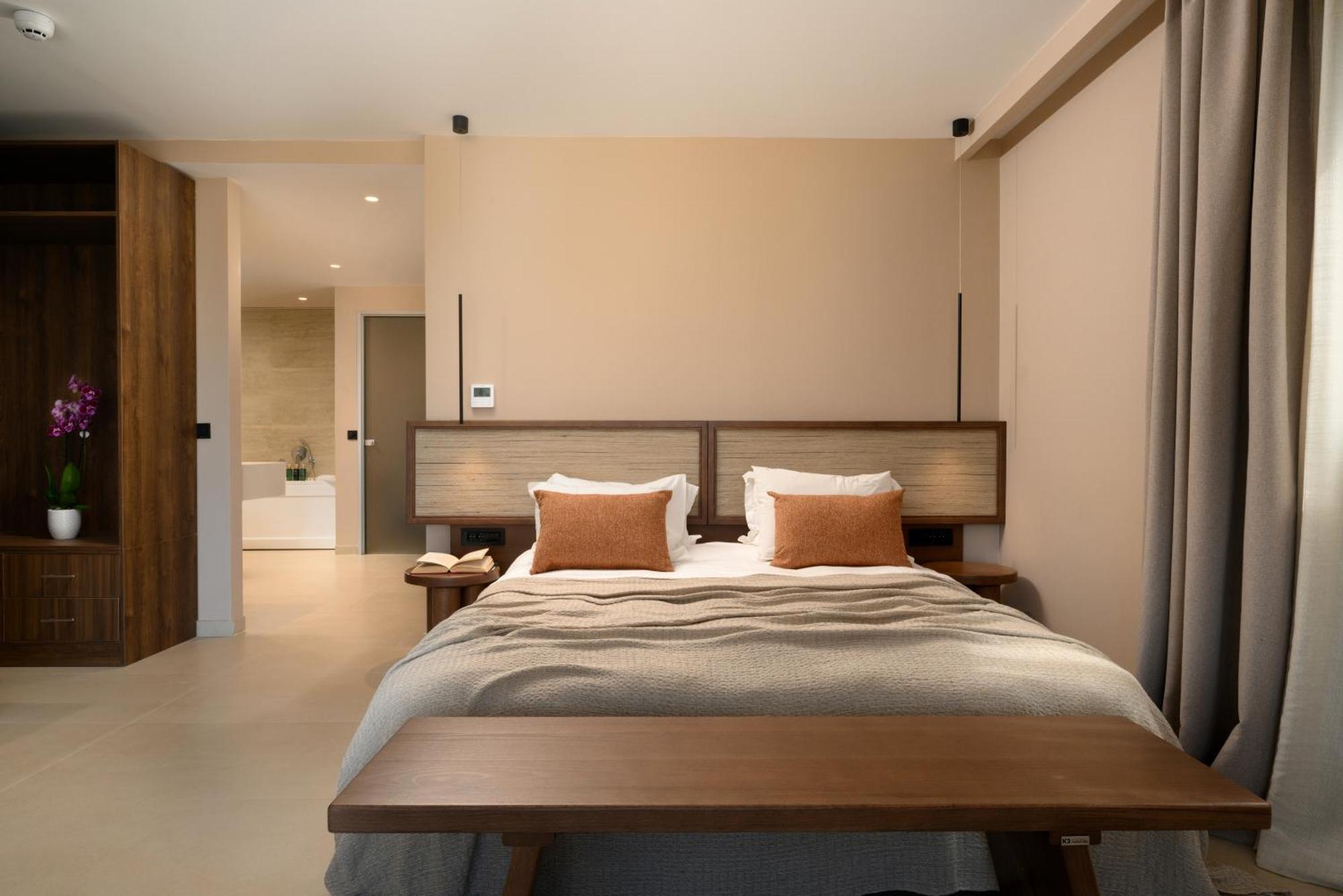 Restia (Adults Only) Hotel Paralía Almirú Kültér fotó